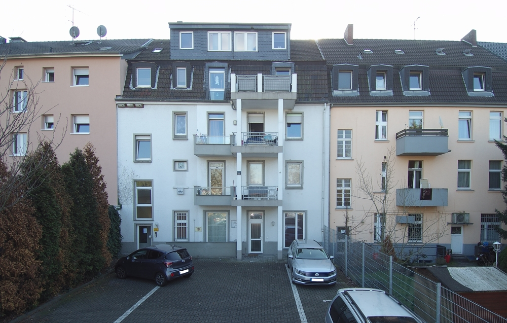 ATTRAKTIVE Renditeliegenschaft
in zentraler Lage von Leverkusen mit PARKPLÄTZEN!