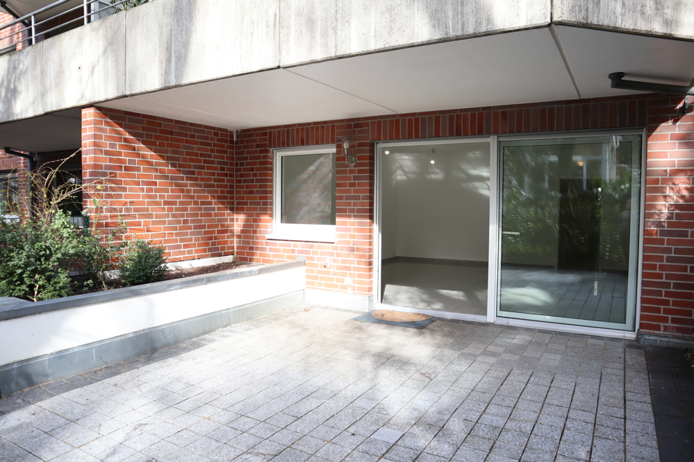 BARRIEREARME 3-RAUM-WHG., BAUJ. 2000, TERRASSE, KLEINER GARTEN, DUSCHBAD, TOP-LAGE, TG-PLATZ, FREI !