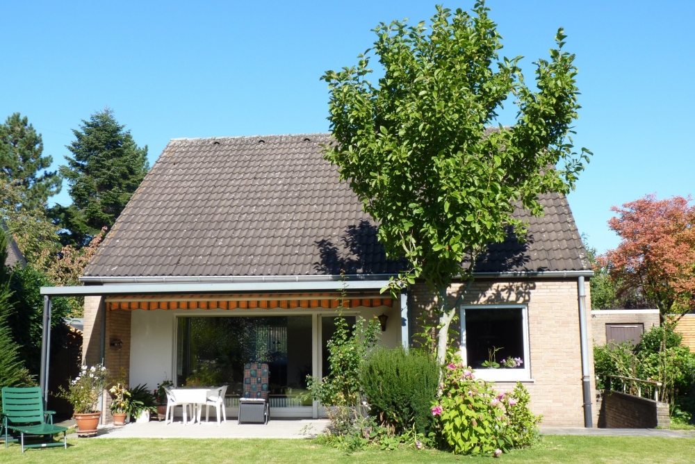 EIN PLATZ AN DER SONNE! FREISTEHENDES EINFAMILIENHAUS MIT GARAGE IN KINDERFREUNDLICHER LAGE