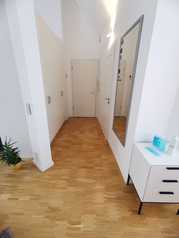 Diele mit Einbauschrank