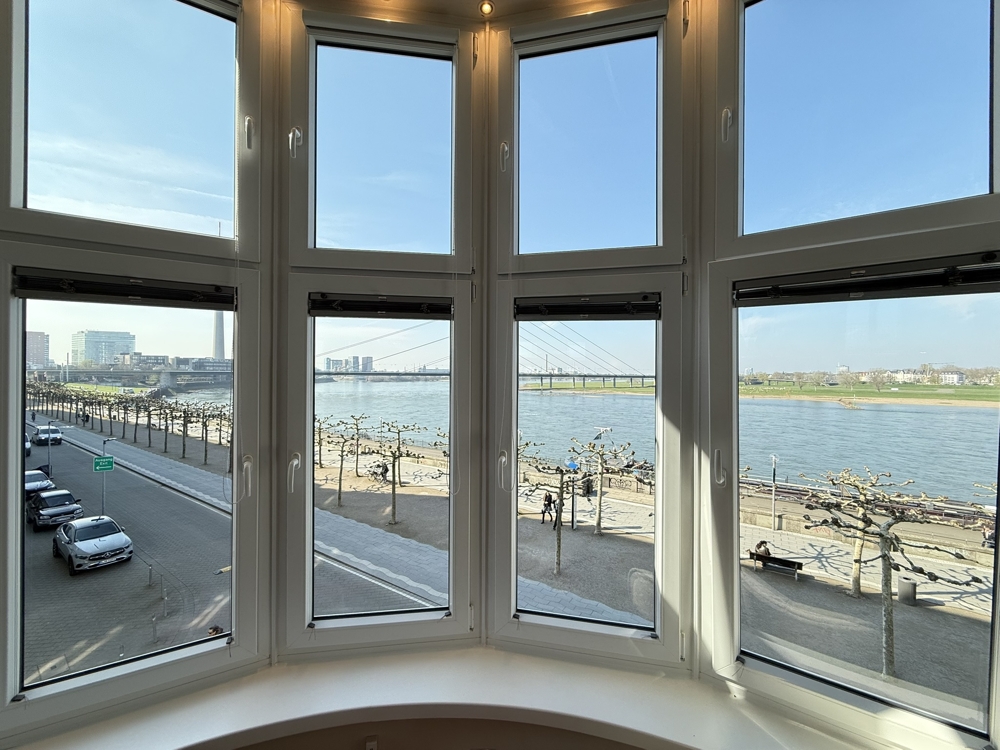 REPRÄSENTATIVES DOMIZIL mit RHEINBLICK – MÖBLIERTES BÜROJUWEL an der PROMENADE von DÜSSELDORF!