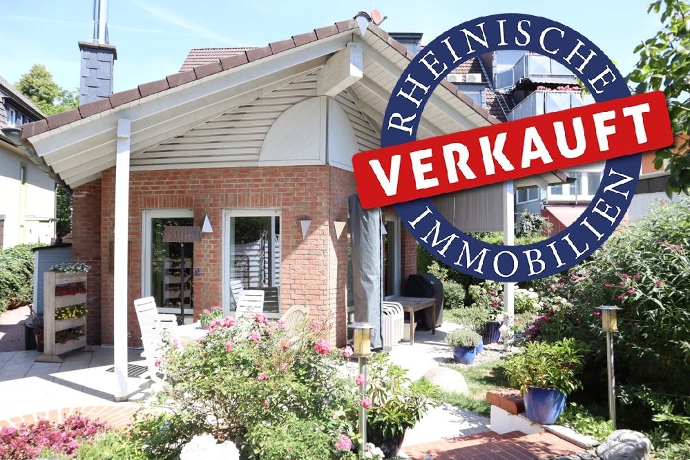 PROVISIONSFREI 
HAUSKONZEPT-WOHNUNG PLUS EINLIEGERBEREICH, KAMIN,
GÄSTE-WC, GARTEN, TERRASSE, GARAGE